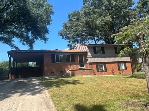 2889 Ashwood Drive