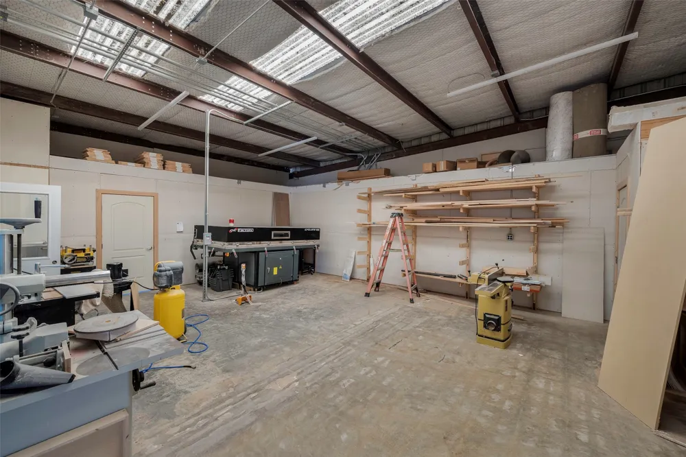 2824 W Main Street Gun Barrel City, TX 75156