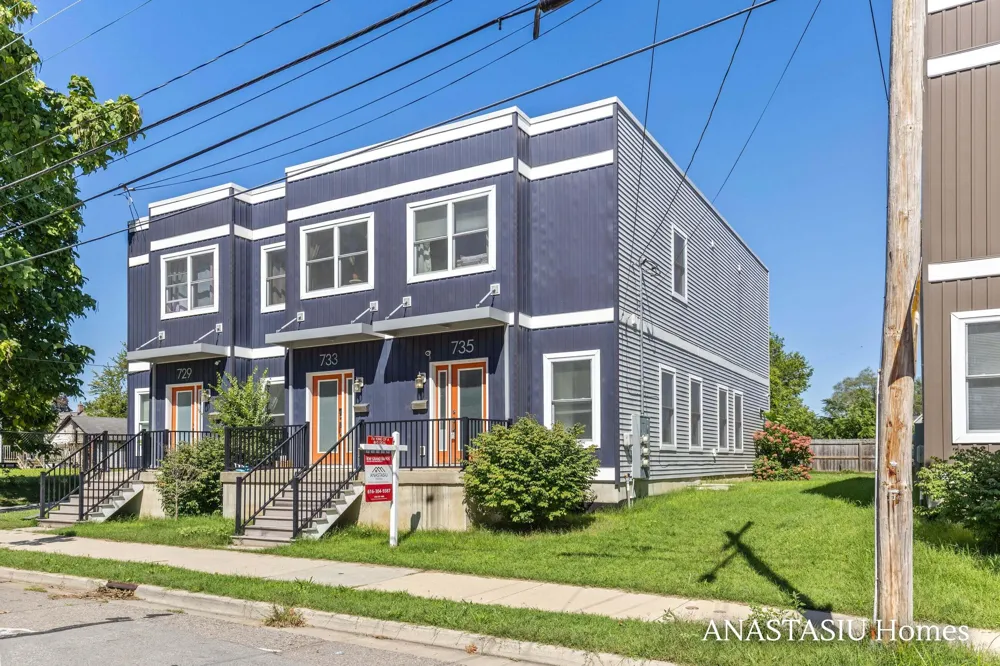 735 Bates Street SE Grand Rapids, MI 49503