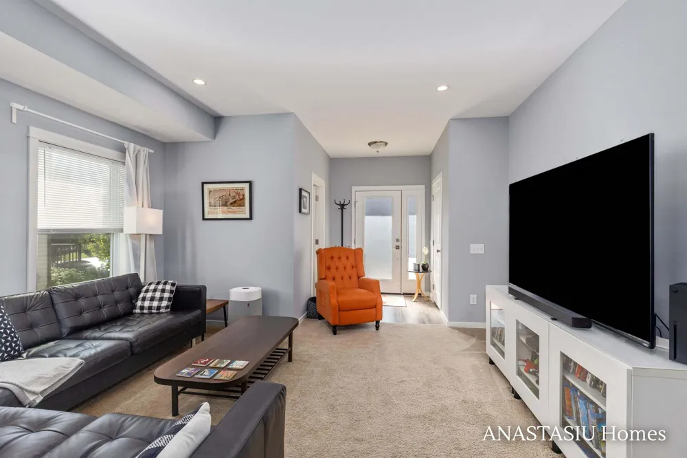 735 Bates Street SE Grand Rapids, MI 49503