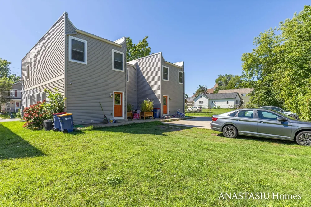 735 Bates Street SE Grand Rapids, MI 49503