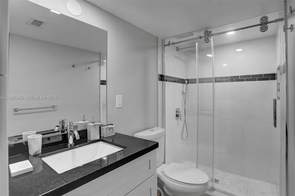 2030 S Ocean Dr #1621 Hallandale Beach, FL 33009