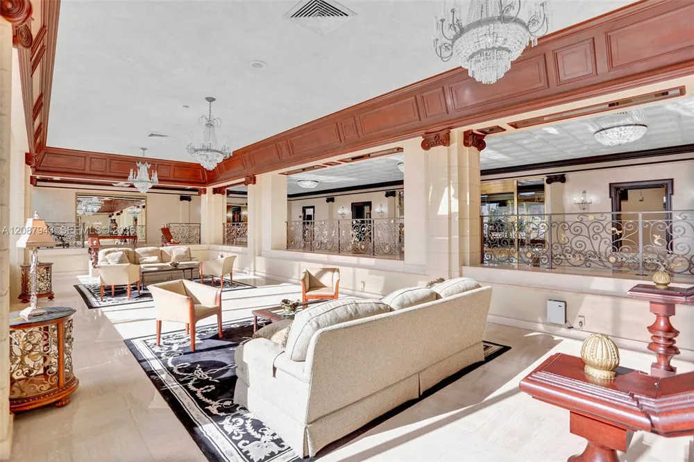 2030 S Ocean Dr #1621 Hallandale Beach, FL 33009