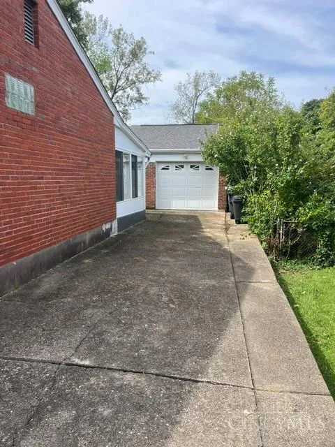 10959 Thornview Drive Sharonville, OH 45241