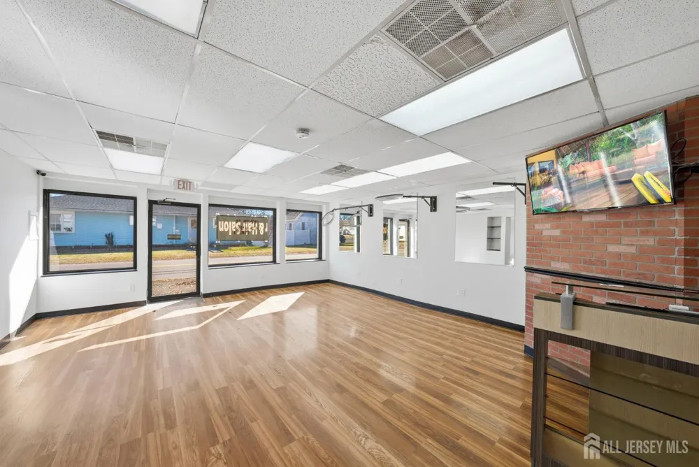 294 Devoe Avenue Spotswood, NJ 08884