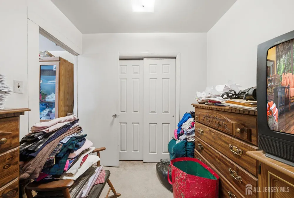 294 Devoe Avenue Spotswood, NJ 08884