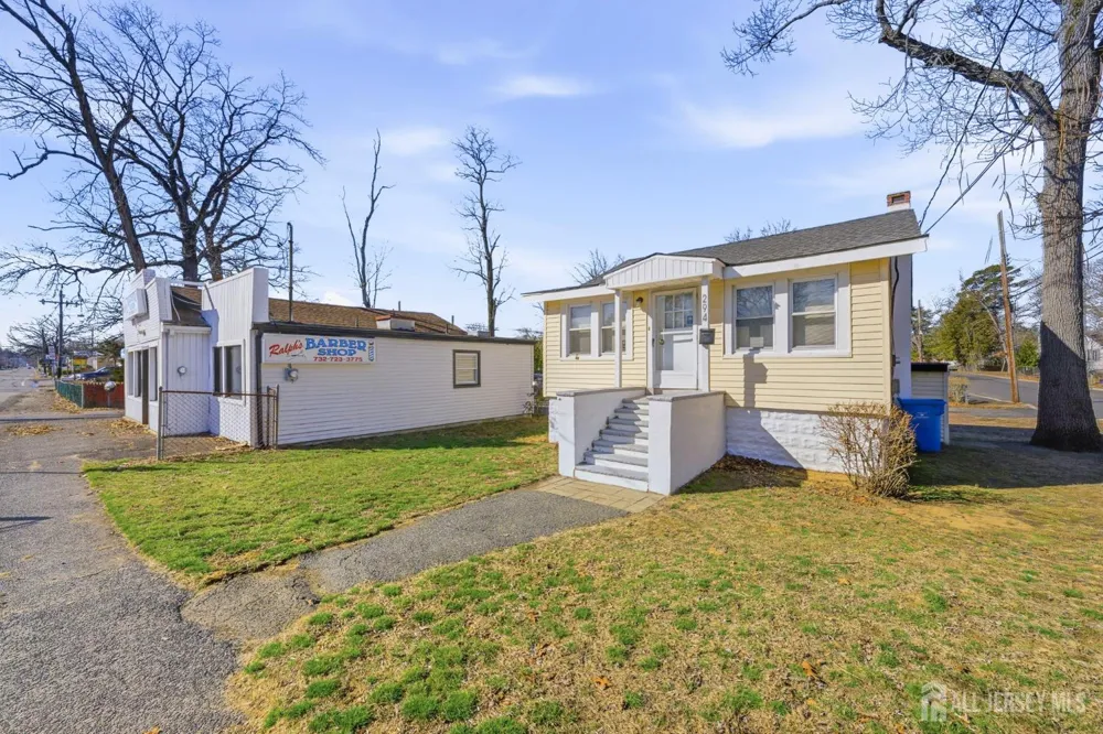 294 Devoe Avenue Spotswood, NJ 08884