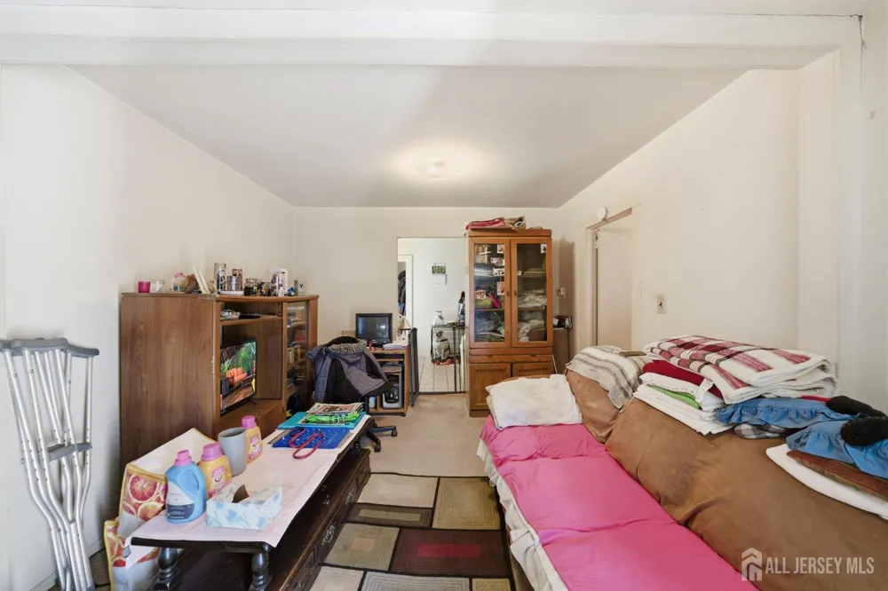 294 Devoe Avenue Spotswood, NJ 08884