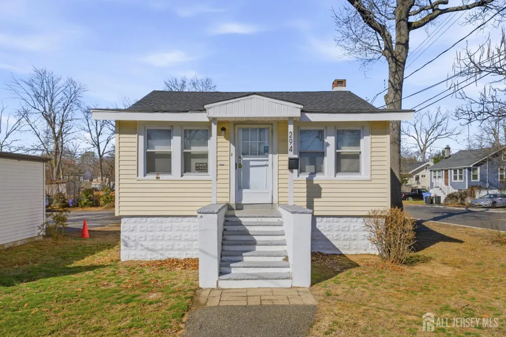 294 Devoe Avenue Spotswood, NJ 08884