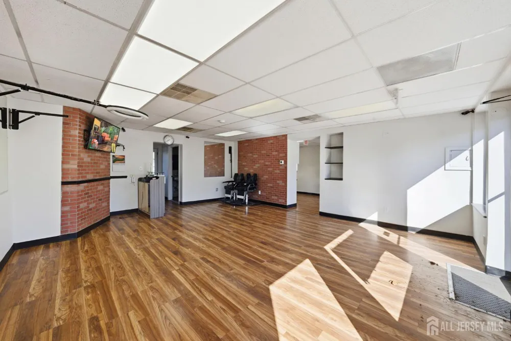 294 Devoe Avenue Spotswood, NJ 08884