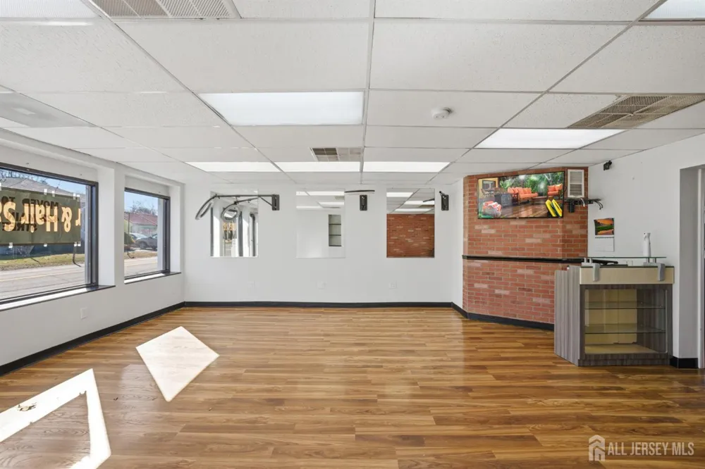294 Devoe Avenue Spotswood, NJ 08884