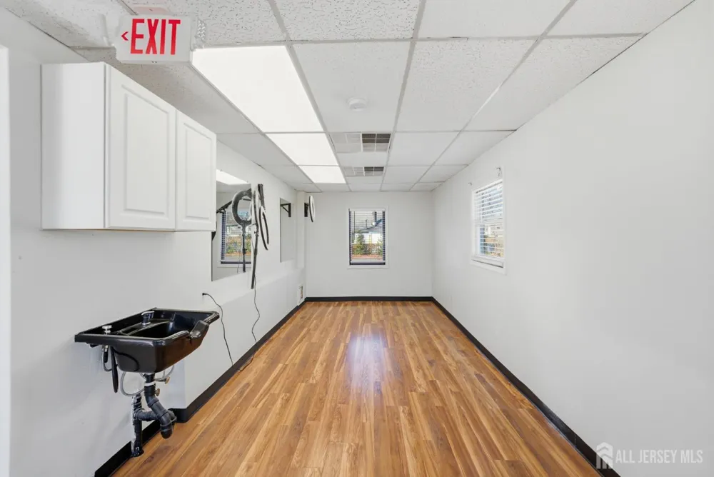 294 Devoe Avenue Spotswood, NJ 08884
