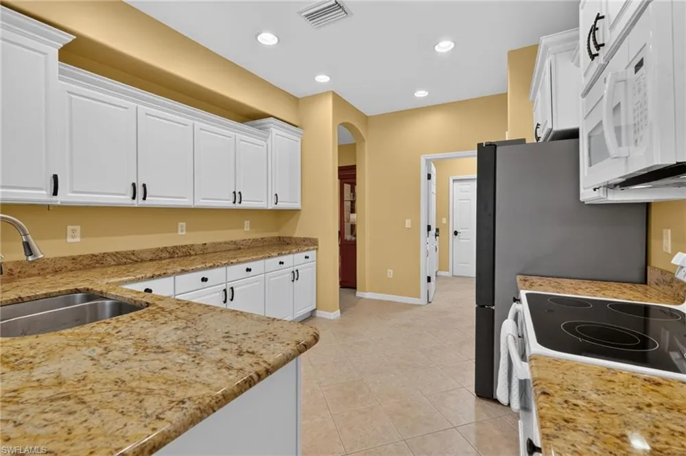 12533 Stone Tower Loop Fort Myers, FL 33913