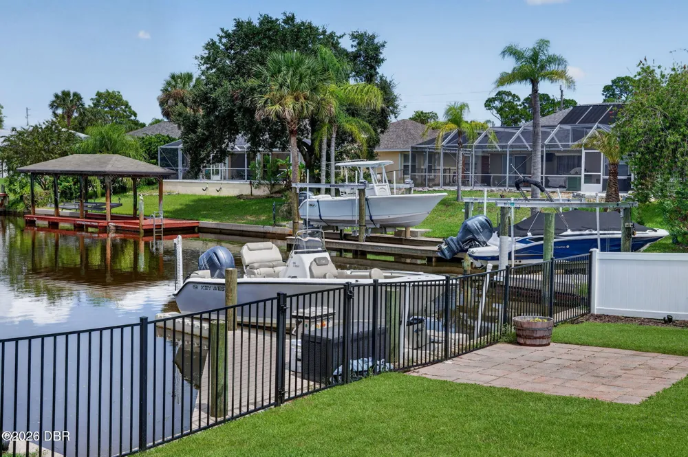 16 Cherrytree Court Palm Coast, FL 32137