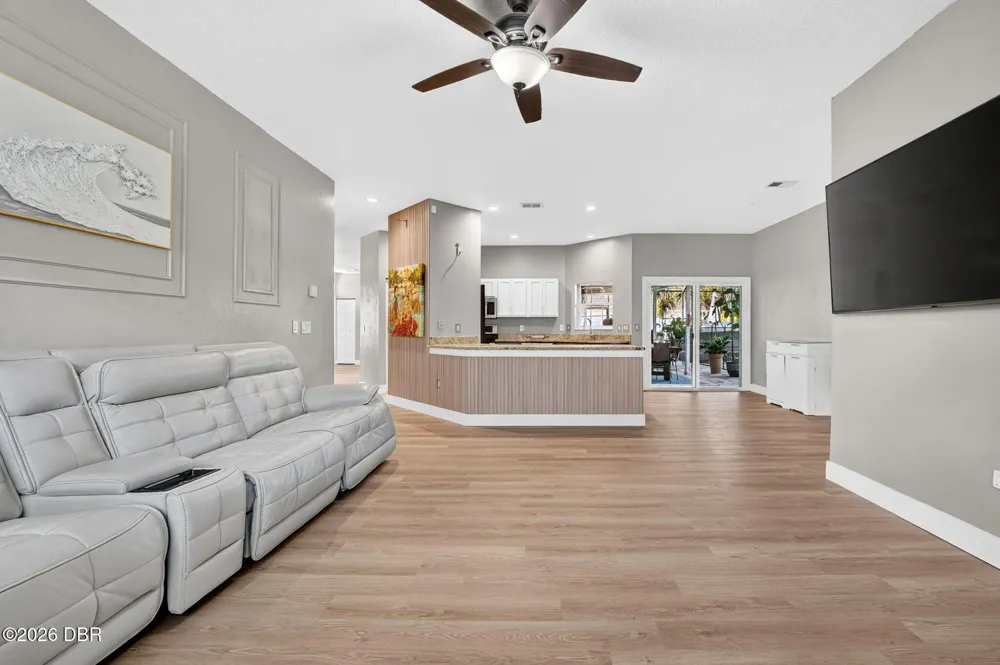 16 Cherrytree Court Palm Coast, FL 32137