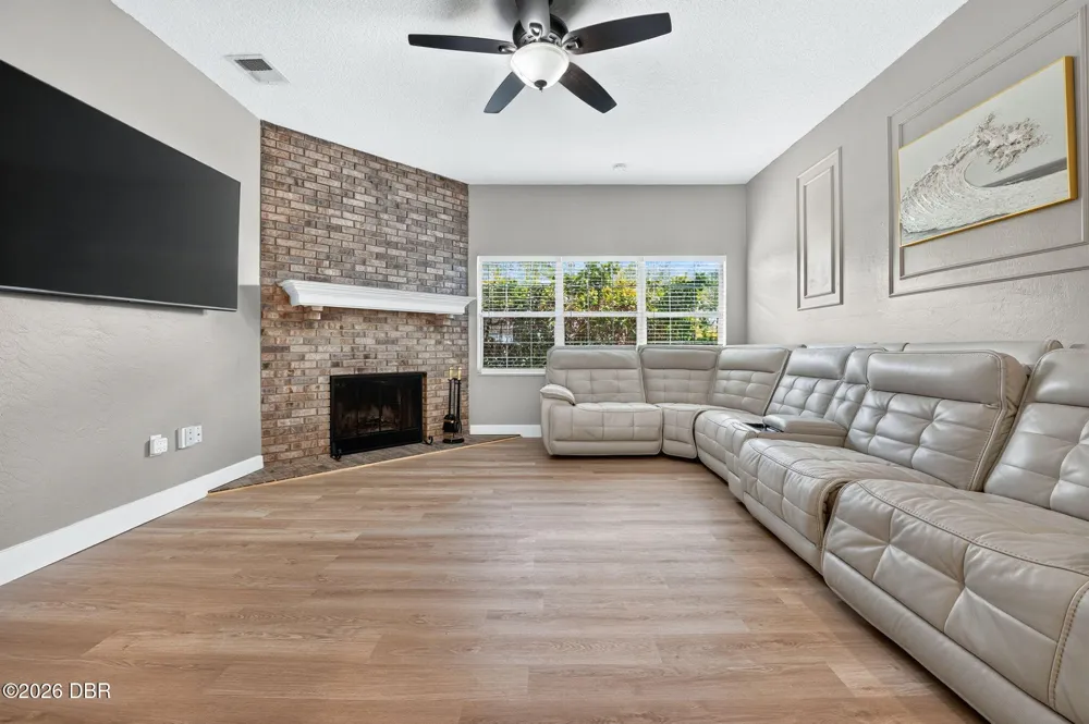 16 Cherrytree Court Palm Coast, FL 32137