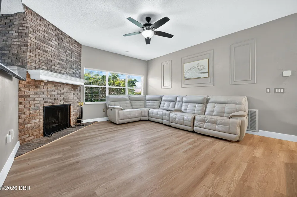 16 Cherrytree Court Palm Coast, FL 32137