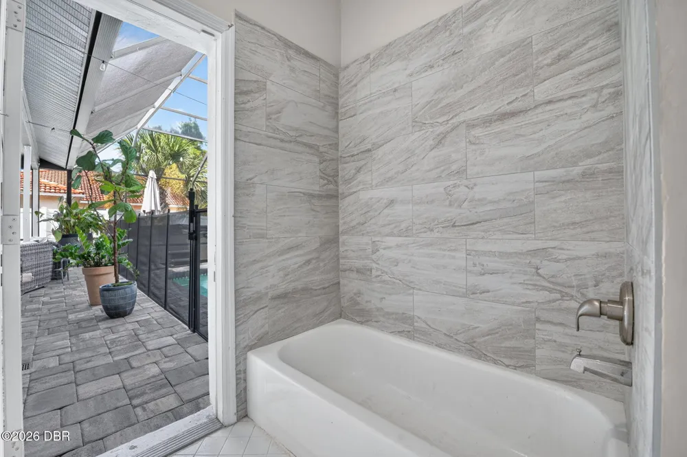 16 Cherrytree Court Palm Coast, FL 32137