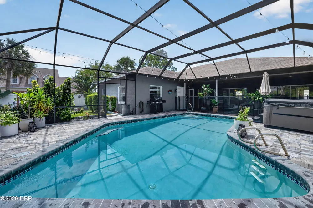 16 Cherrytree Court Palm Coast, FL 32137