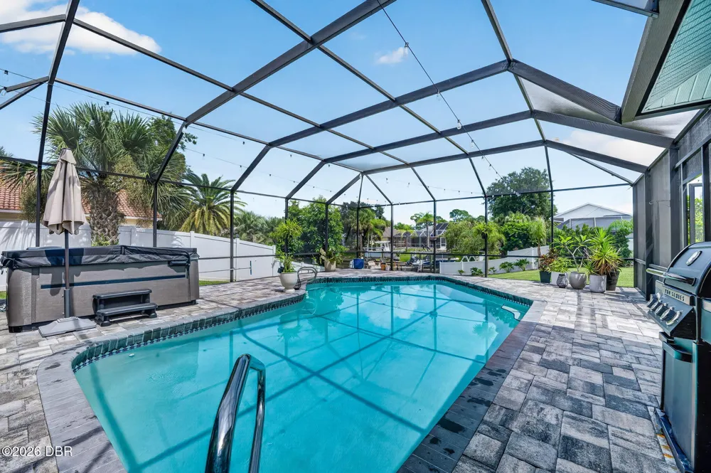 16 Cherrytree Court Palm Coast, FL 32137