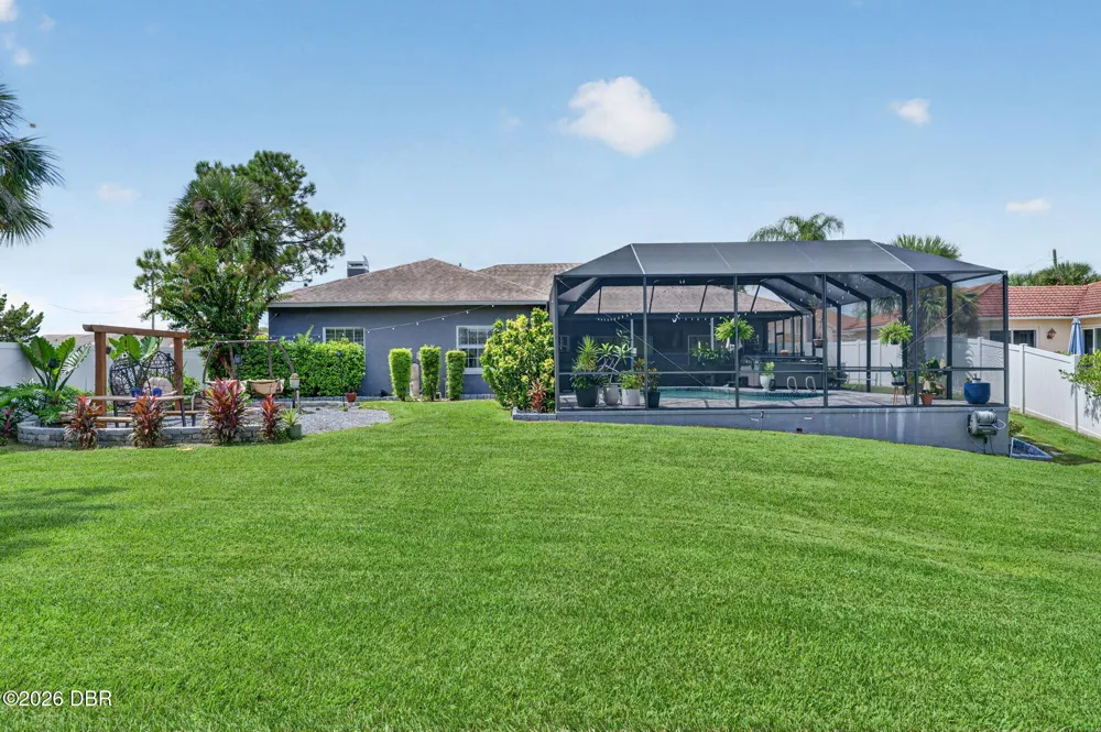 16 Cherrytree Court Palm Coast, FL 32137