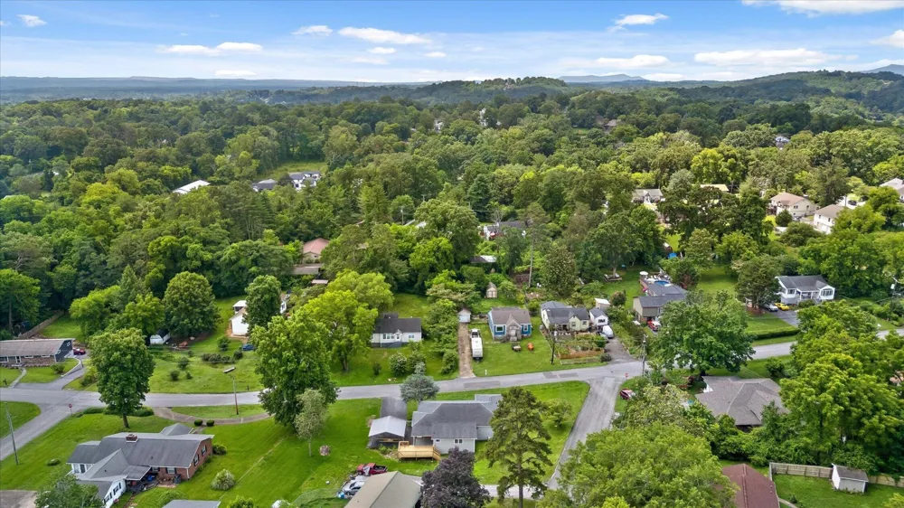 3423 Missionaire Avenue Chattanooga, TN 37412