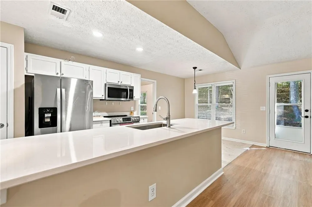 146 Pinebrook Drive Waleska, GA 30183
