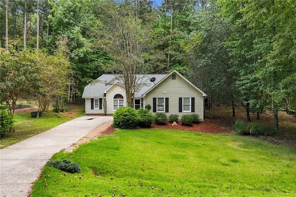146 Pinebrook Drive Waleska, GA 30183