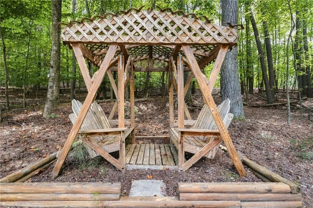 146 Pinebrook Drive Waleska, GA 30183