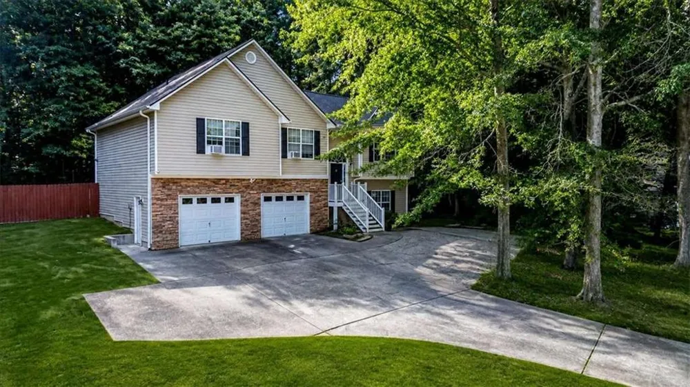 321 Four Oaks Drive Powder Springs, GA 30127