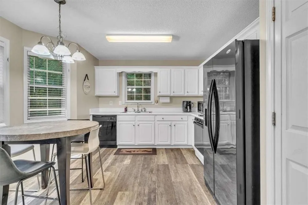 321 Four Oaks Drive Powder Springs, GA 30127