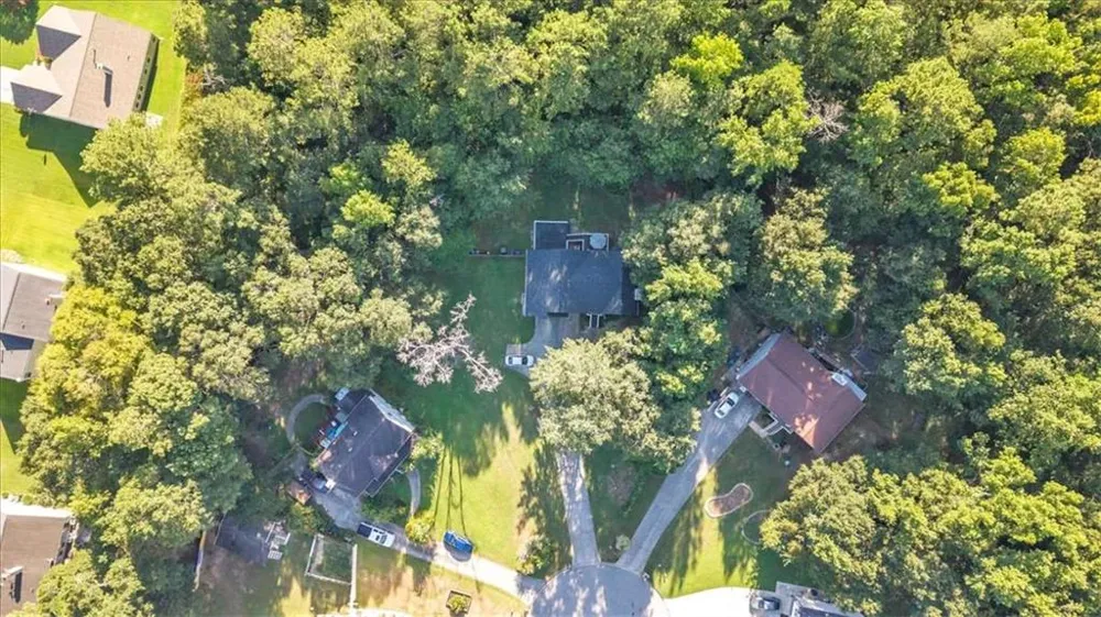 321 Four Oaks Drive Powder Springs, GA 30127