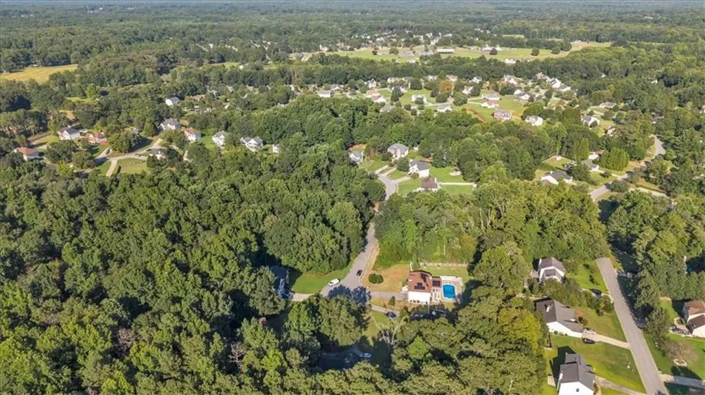 321 Four Oaks Drive Powder Springs, GA 30127