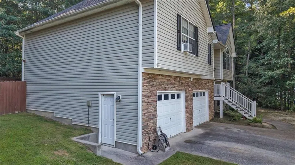321 Four Oaks Drive Powder Springs, GA 30127