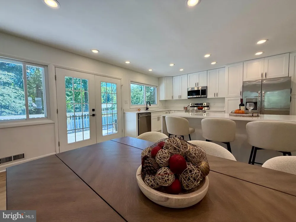 8509 CHERRY VALLEY LANE Alexandria, VA 22309