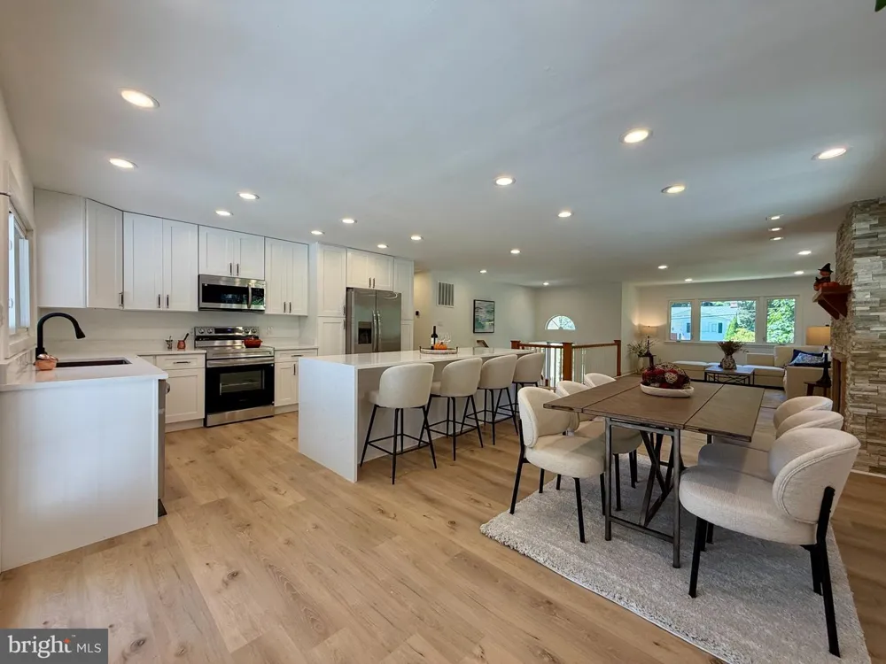 8509 CHERRY VALLEY LANE Alexandria, VA 22309