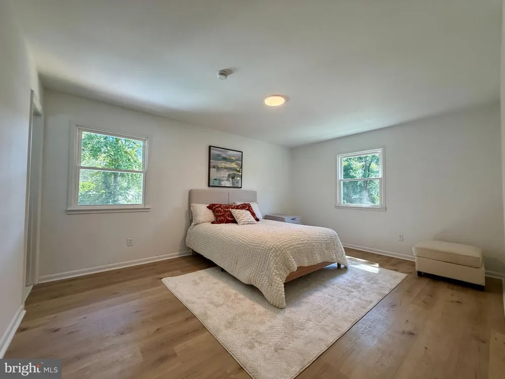8509 CHERRY VALLEY LANE Alexandria, VA 22309