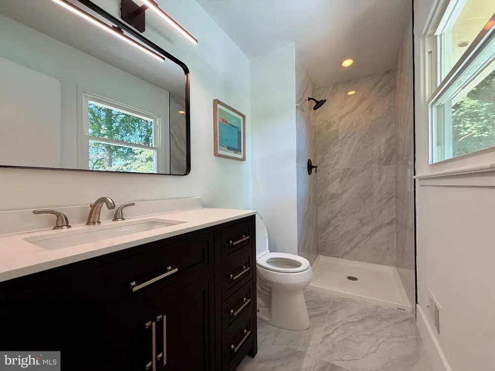 8509 CHERRY VALLEY LANE Alexandria, VA 22309