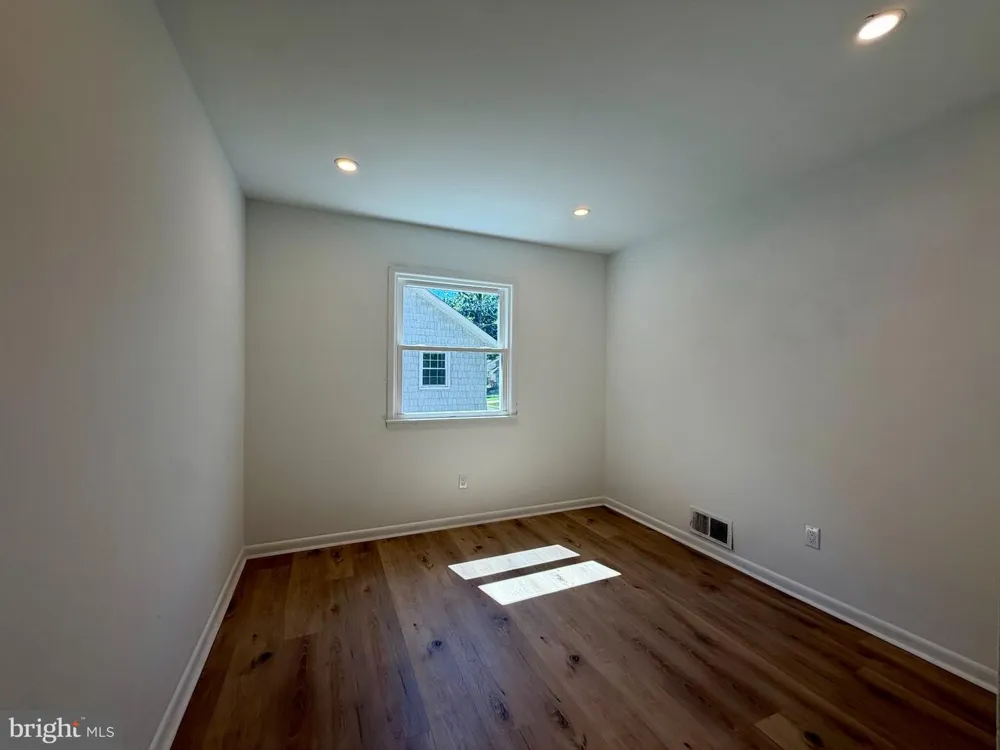 8509 CHERRY VALLEY LANE Alexandria, VA 22309