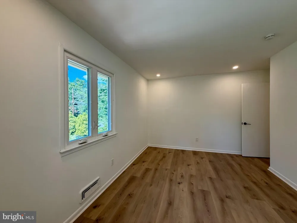 8509 CHERRY VALLEY LANE Alexandria, VA 22309
