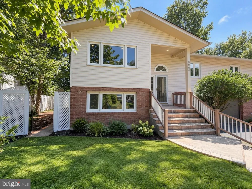 8509 CHERRY VALLEY LANE Alexandria, VA 22309
