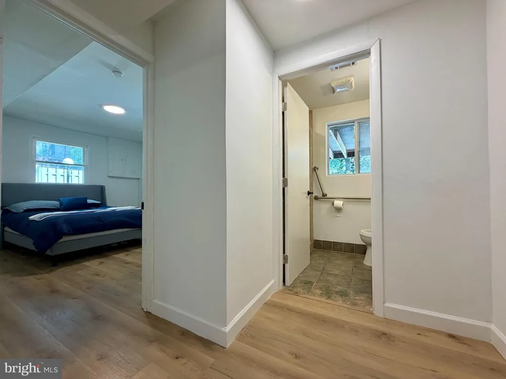 8509 CHERRY VALLEY LANE Alexandria, VA 22309