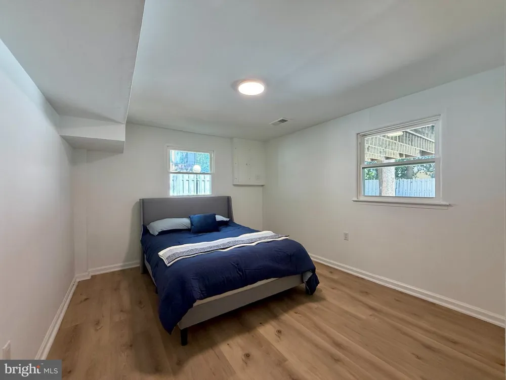 8509 CHERRY VALLEY LANE Alexandria, VA 22309