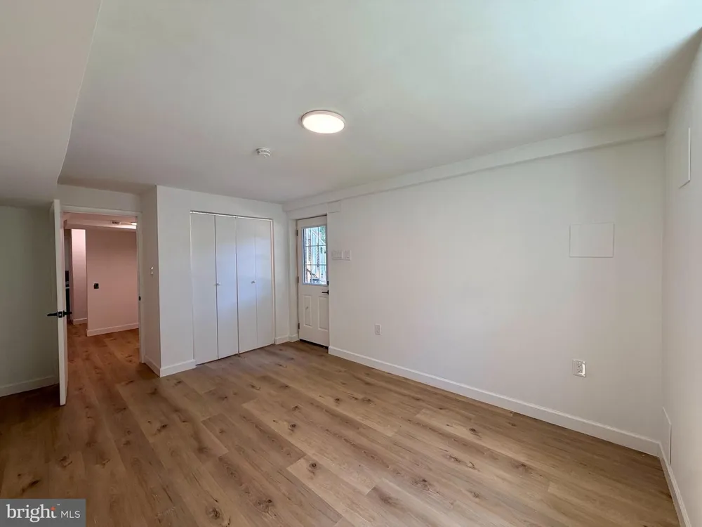 8509 CHERRY VALLEY LANE Alexandria, VA 22309