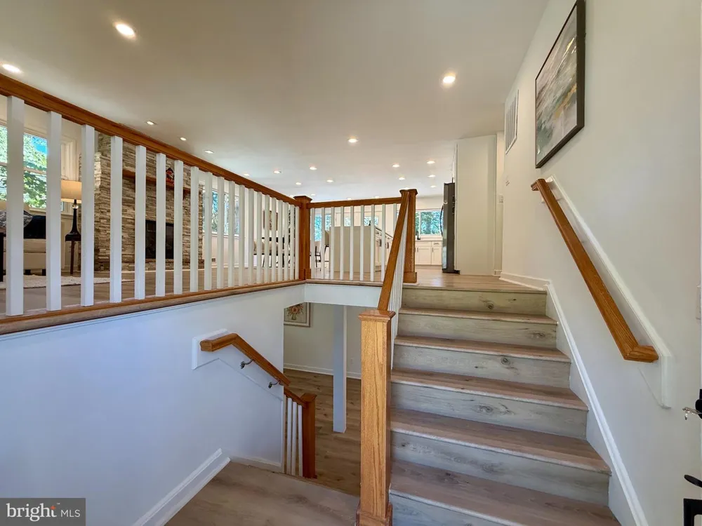 8509 CHERRY VALLEY LANE Alexandria, VA 22309