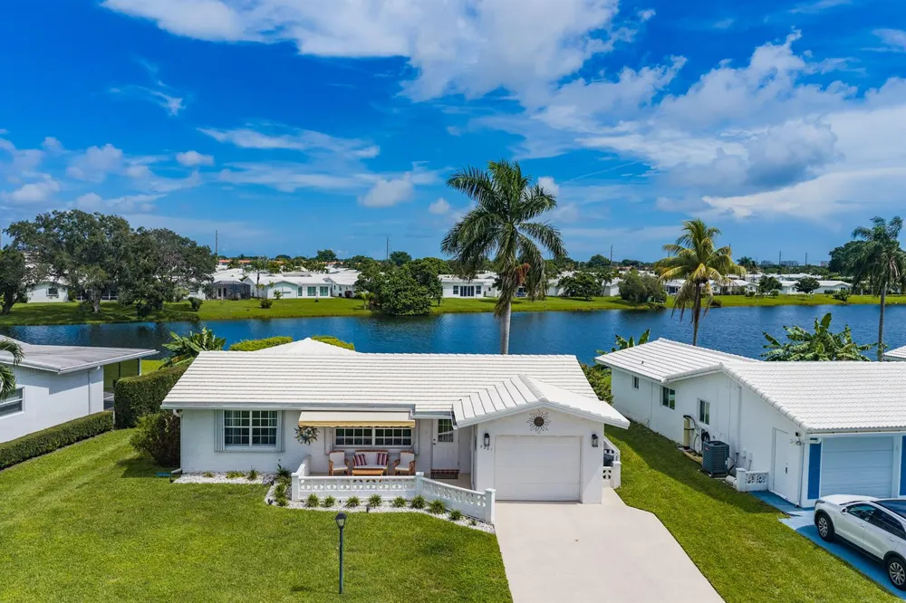 2201 SW ROMA WAY SW Boynton Beach, FL 33426