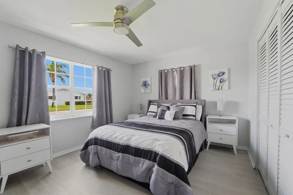 2201 SW ROMA WAY SW Boynton Beach, FL 33426