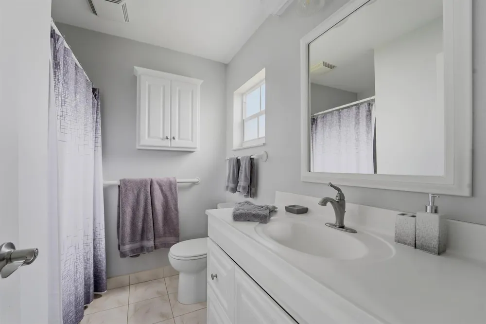 2201 SW ROMA WAY SW Boynton Beach, FL 33426