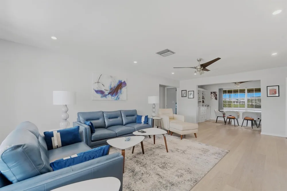 2201 SW ROMA WAY SW Boynton Beach, FL 33426