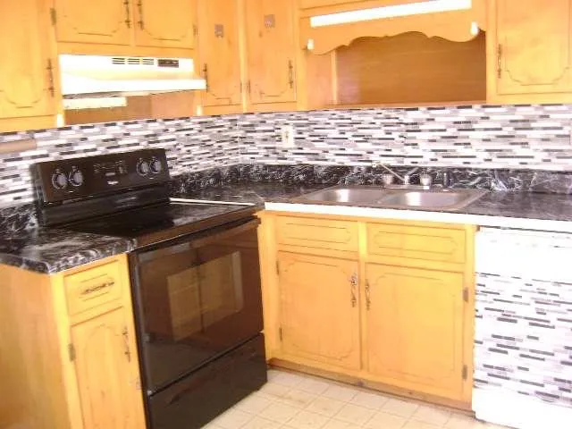 934 Park Place Conyers, GA 30012